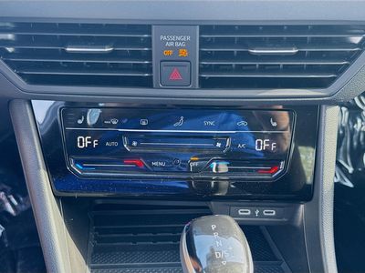 2026 Volkswagen Jetta - Photo 14