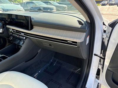 2025 Hyundai Sonata Hybrid - Photo 37