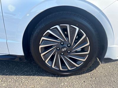 2025 Hyundai Sonata Hybrid - Photo 6