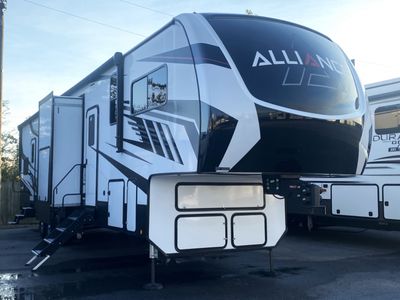 2023 Alliance Rv Valor 40V13 - Photo 34