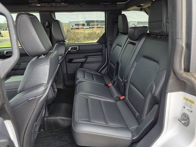 2025 Ford Bronco - Photo 16