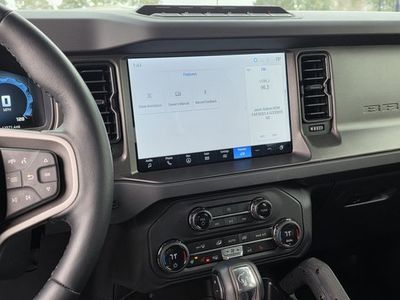 2025 Ford Bronco - Photo 10