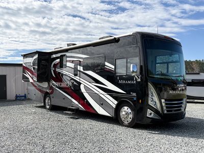 2023 Thor Motor Coach Miramar 34.7 - Photo 1