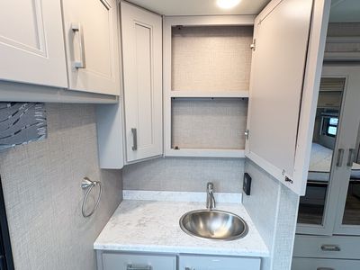 2023 Thor Motor Coach Miramar 34.7 - Photo 29
