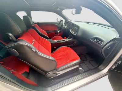 2017 Dodge Challenger — photo 26 view