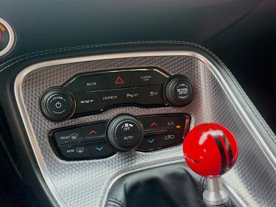 2017 Dodge Challenger — photo 12 view