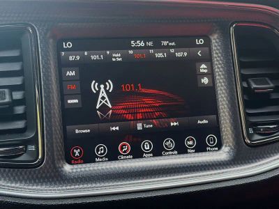 2017 Dodge Challenger — photo 10 view