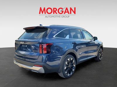 2025 Kia Sorento — detail view