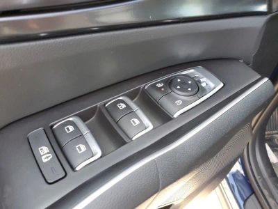 2025 Kia Sorento — photo 13 view