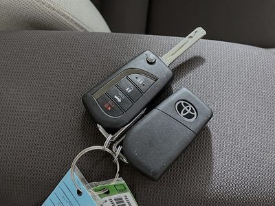 2025 Toyota Corolla - Photo 32