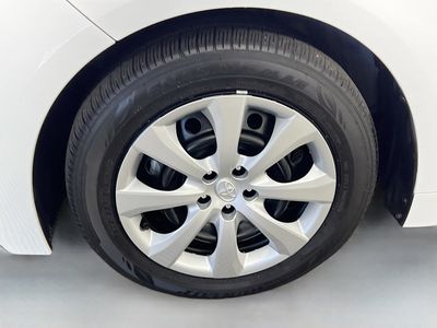 2025 Toyota Corolla - Photo 11