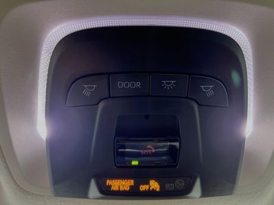 2025 Toyota Corolla - Photo 18