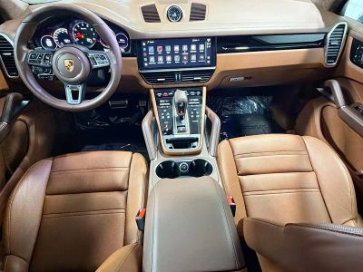 2023 Porsche Cayenne — photo 16 view