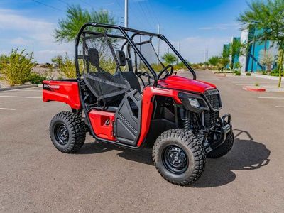 2026 Honda Pioneer 520 - Photo 2