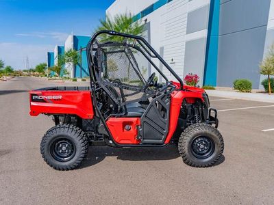 2026 Honda Pioneer 520 - Photo 3