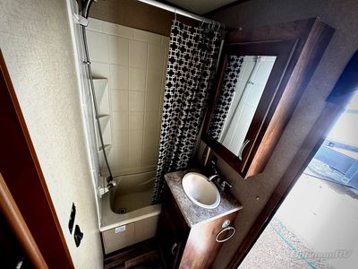 2016 Coachmen Chaparral - Photo 12