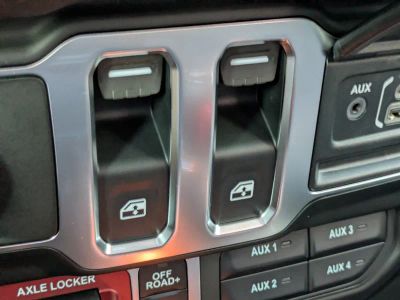 2026 Jeep Wrangler — photo 15 view