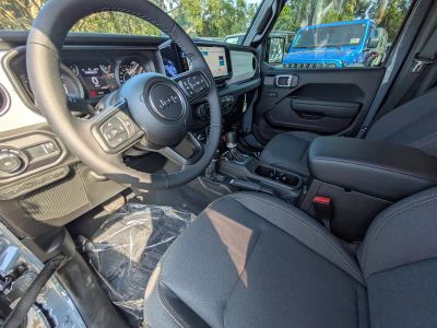 2026 Jeep Wrangler — photo 12 view