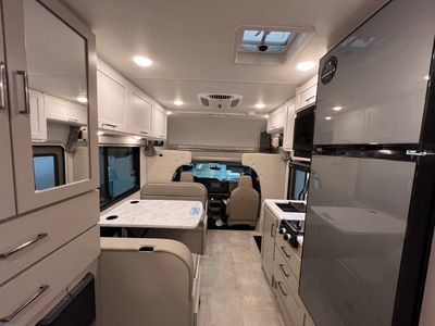 2026 Thor Motor Coach CHATEAU - Photo 3