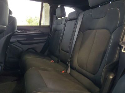 2024 Jeep Grand Cherokee — photo 8 view