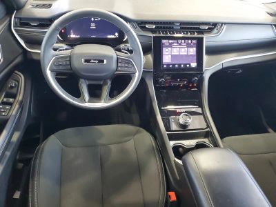 2024 Jeep Grand Cherokee — photo 12 view