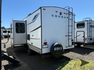 2023 Keystone RV Cougar — detail view