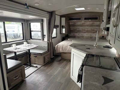 2023 Keystone RV Cougar — photo 10 view