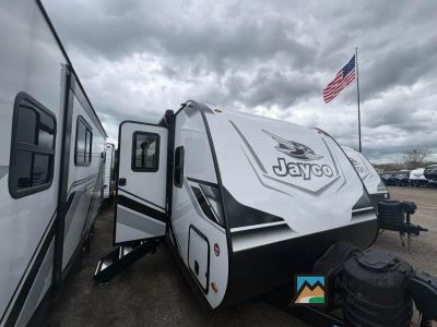 2026 Jayco Jay Feather 21MML — front three-quarter view
