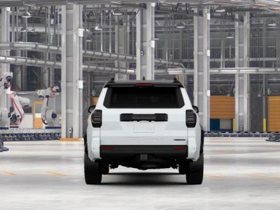 2026 Toyota 4Runner i-FORCE MAX - Photo 10