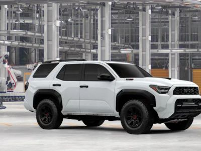 2026 Toyota 4Runner i-FORCE MAX - Photo 16