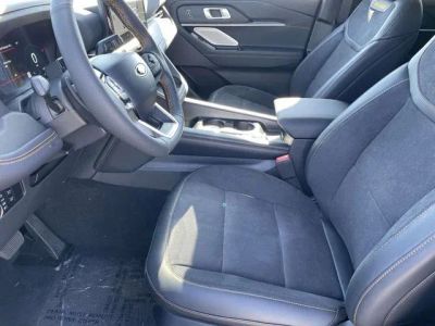 2026 Ford Explorer — photo 16 view
