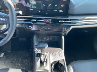 2026 Kia Sportage — photo 8 view