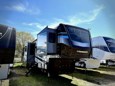 2025 Heartland Cyclone — front three-quarter view