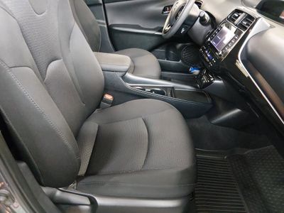 2022 Toyota Prius - Photo 16