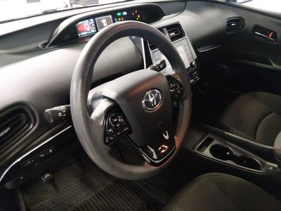 2022 Toyota Prius - Photo 12