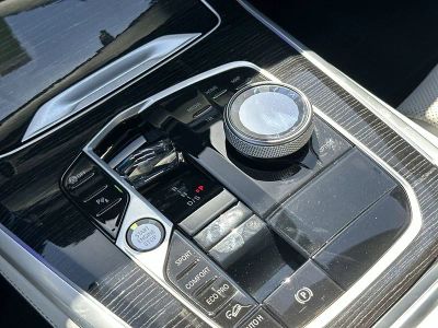 2025 BMW X5 — photo 21 view