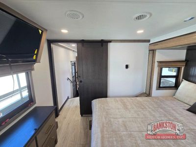 2026 Montana 3532SP - Photo 37