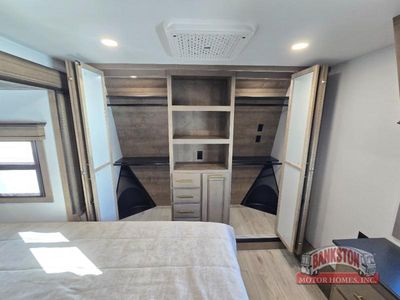 2026 Montana 3532SP - Photo 35