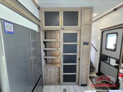 2026 Montana 3532SP - Photo 16