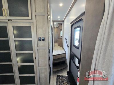 2026 Montana 3532SP - Photo 27