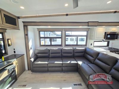 2026 Montana 3532SP - Photo 25