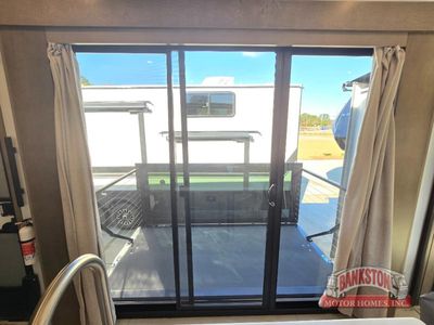 2026 Montana 3532SP - Photo 18