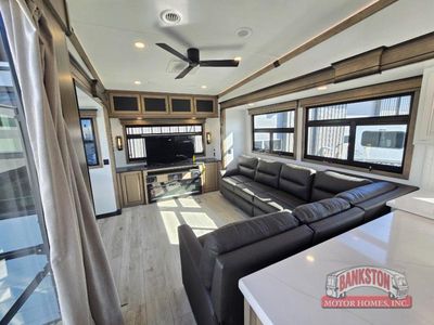 2026 Montana 3532SP - Photo 21