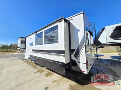 2026 Montana 3532SP - Photo 5