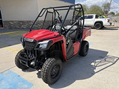 2025 Honda Pioneer 520 - Photo 2