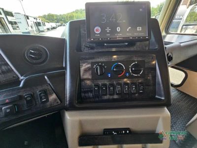 2022 Forest River RV Georgetown 7 Series — photo 32 view
