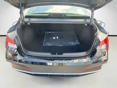 2026 Hyundai ELANTRA — photo 18 view