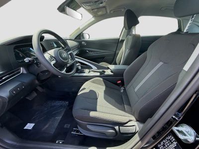 2026 Hyundai ELANTRA — photo 14 view