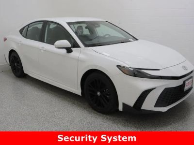 2025 Toyota Camry FWD - Photo 4