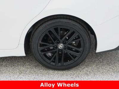 2025 Toyota Camry FWD - Photo 10